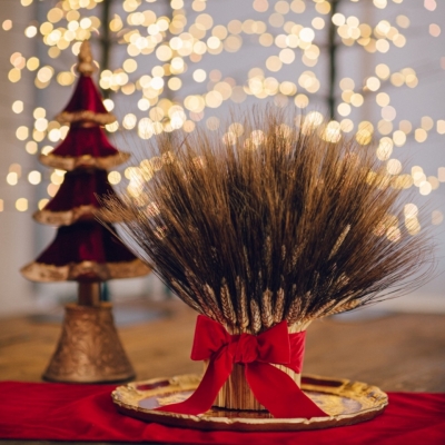 <p>Albero Natale barocco poly velvet rosso e oro.<br>
H=46 cm.</p> - Floralia